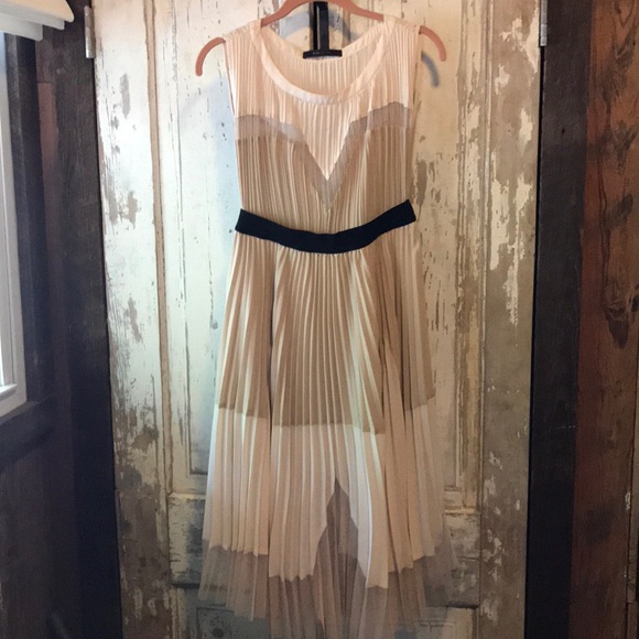 BCBGMaxAzria Dresses & Skirts - Women’s BCBG Maxazaria dress size 4